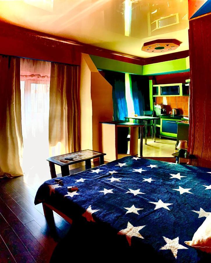 One-Bedroom Apartment On Gagarina Charkiv Esterno foto