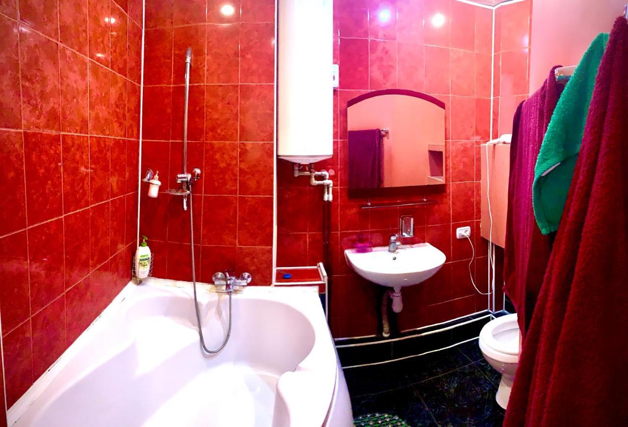 One-Bedroom Apartment On Gagarina Charkiv Esterno foto