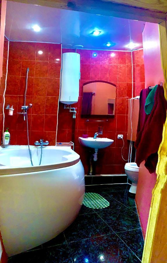 One-Bedroom Apartment On Gagarina Charkiv Esterno foto